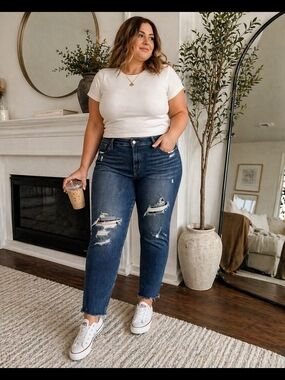 OLD NAVY High-Rise Distressed Jeans – Size 16